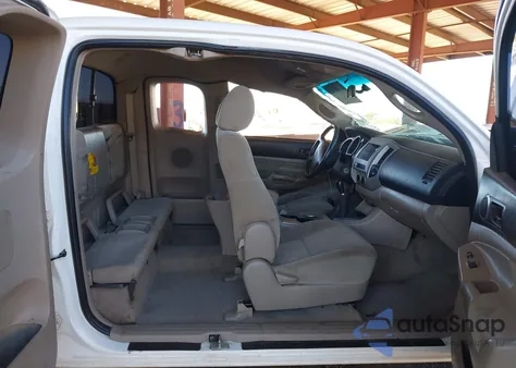 2008 Toyota Tacoma from USA, damaged, VIN 5TEUX42N08Z487869